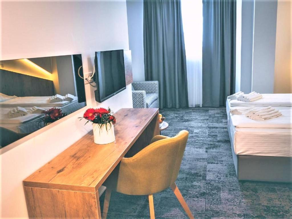 Orange Hotel Ilidža Kültér fotó